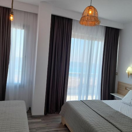 Anxhelos Hotel Himare Eksteriør bilde