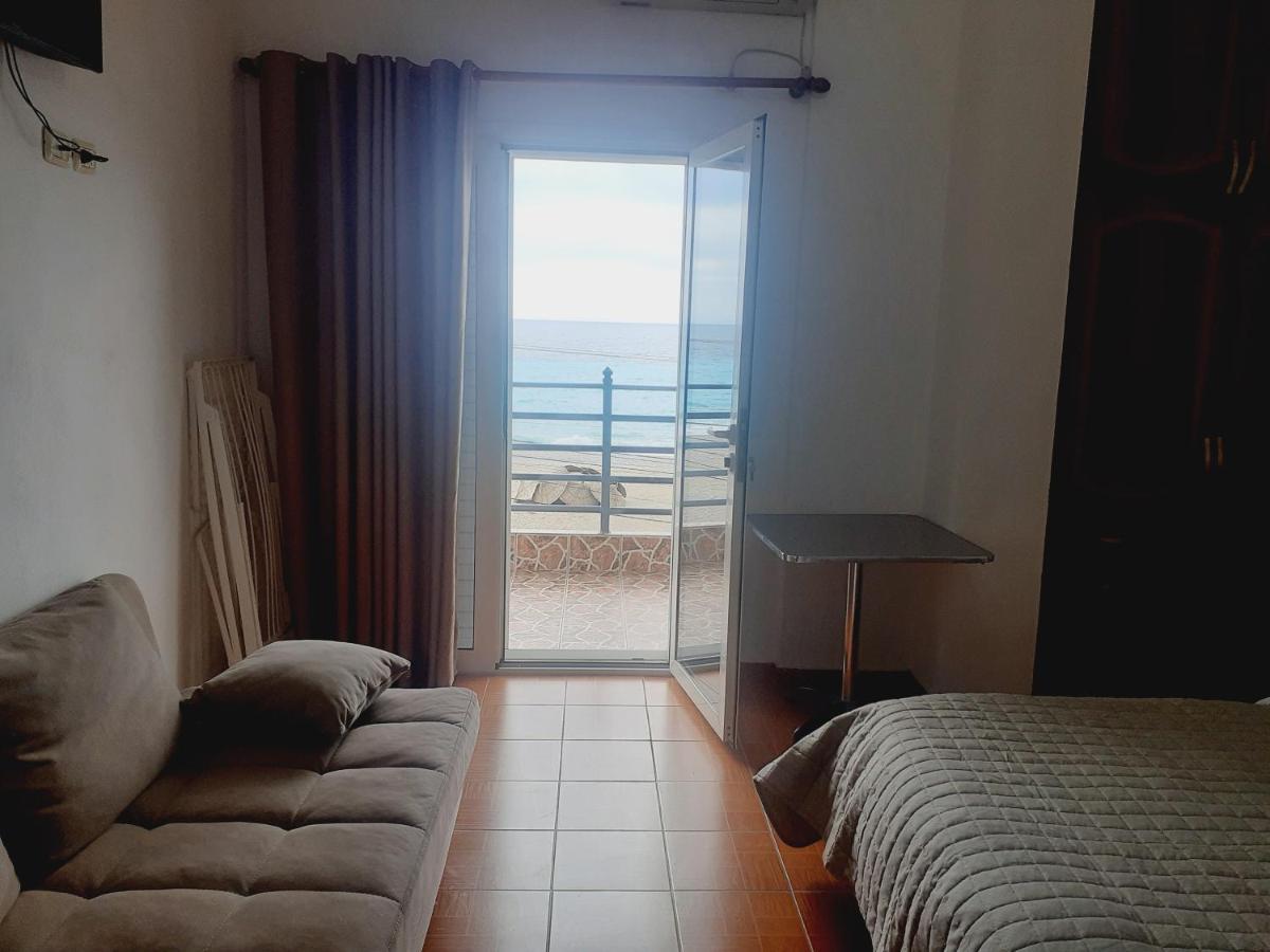 Anxhelos Hotel Himare Eksteriør bilde