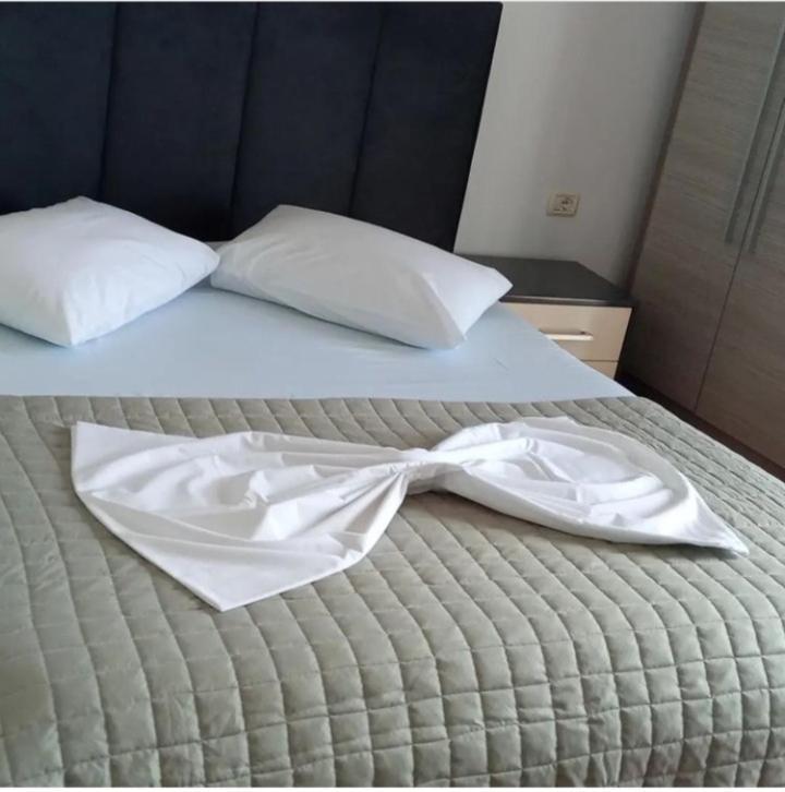 Anxhelos Hotel Himare Eksteriør bilde