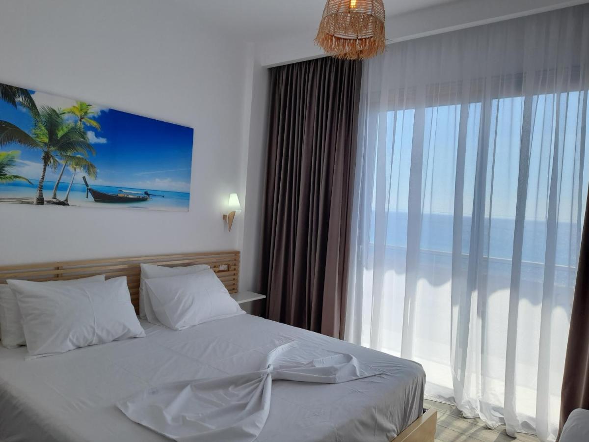 Anxhelos Hotel Himare Eksteriør bilde
