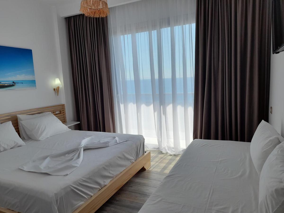 Anxhelos Hotel Himare Eksteriør bilde