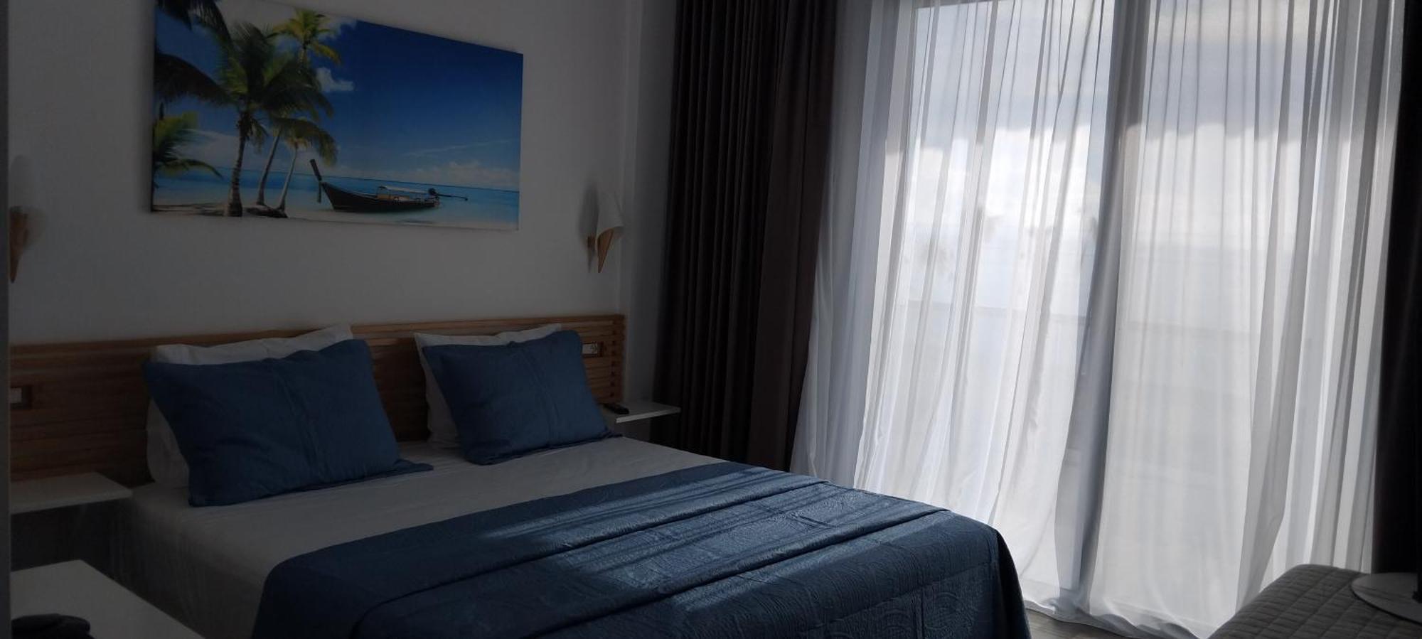 Anxhelos Hotel Himare Eksteriør bilde