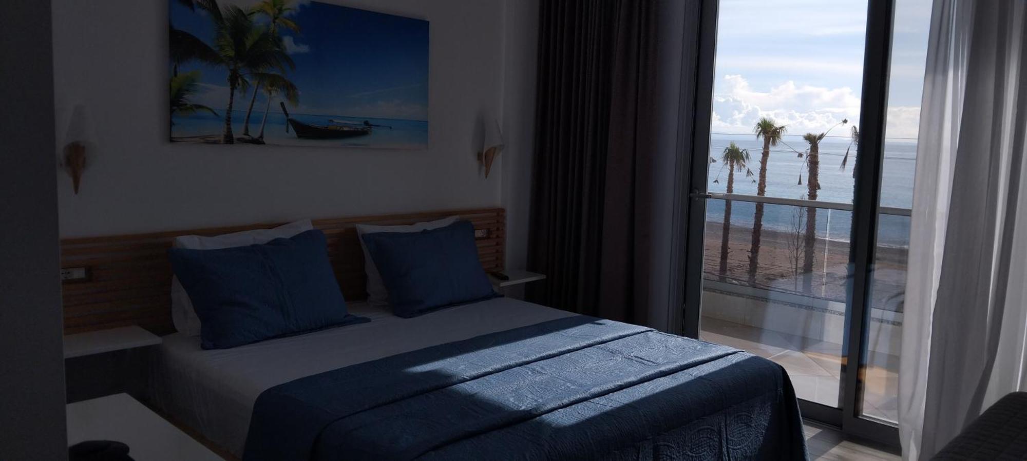 Anxhelos Hotel Himare Eksteriør bilde