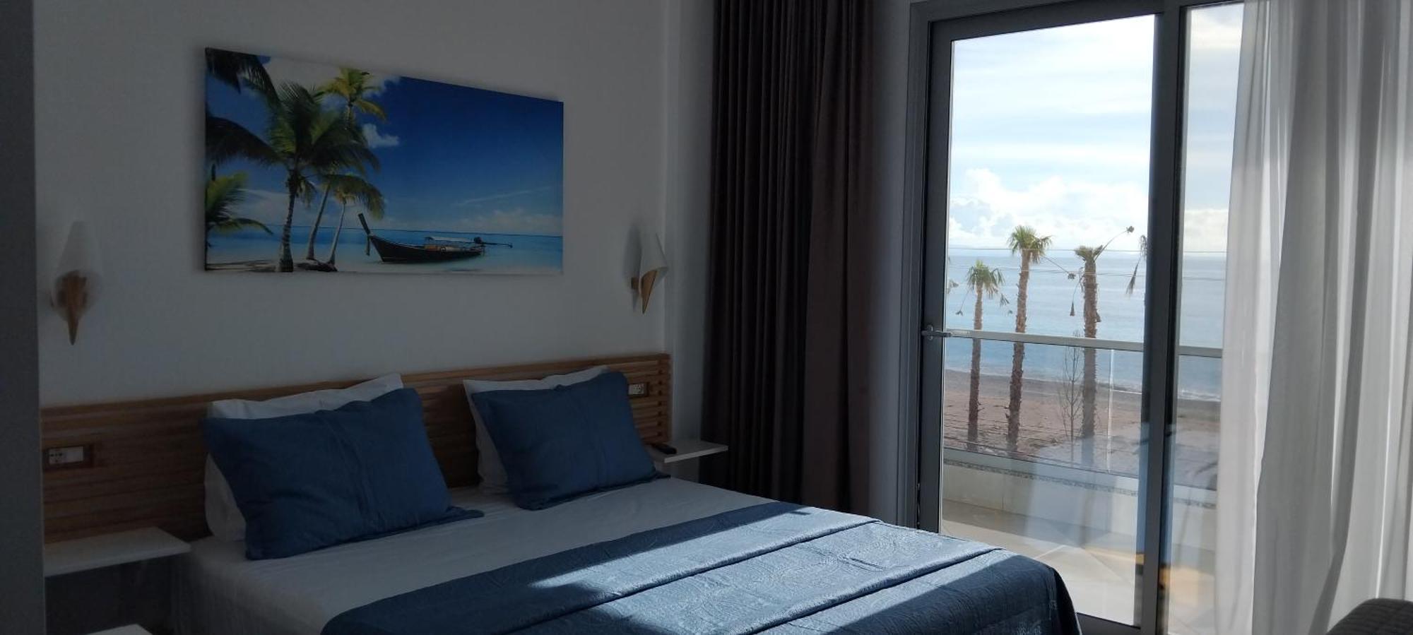 Anxhelos Hotel Himare Eksteriør bilde