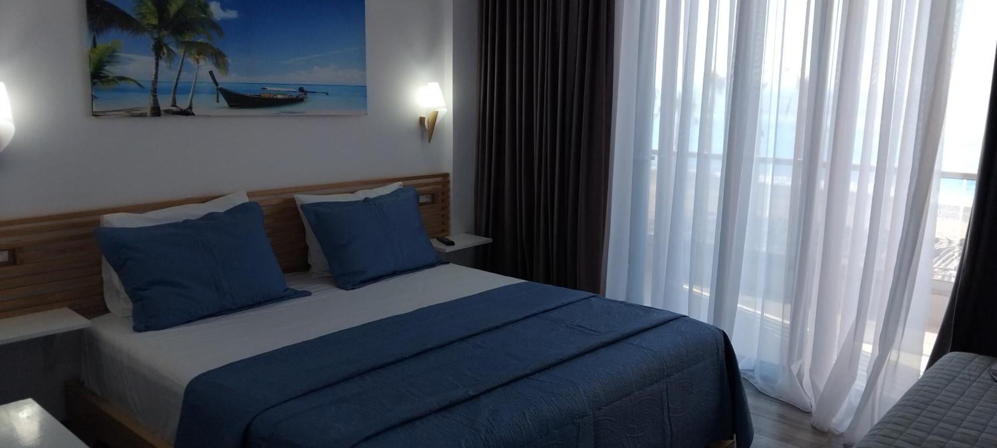 Anxhelos Hotel Himare Eksteriør bilde